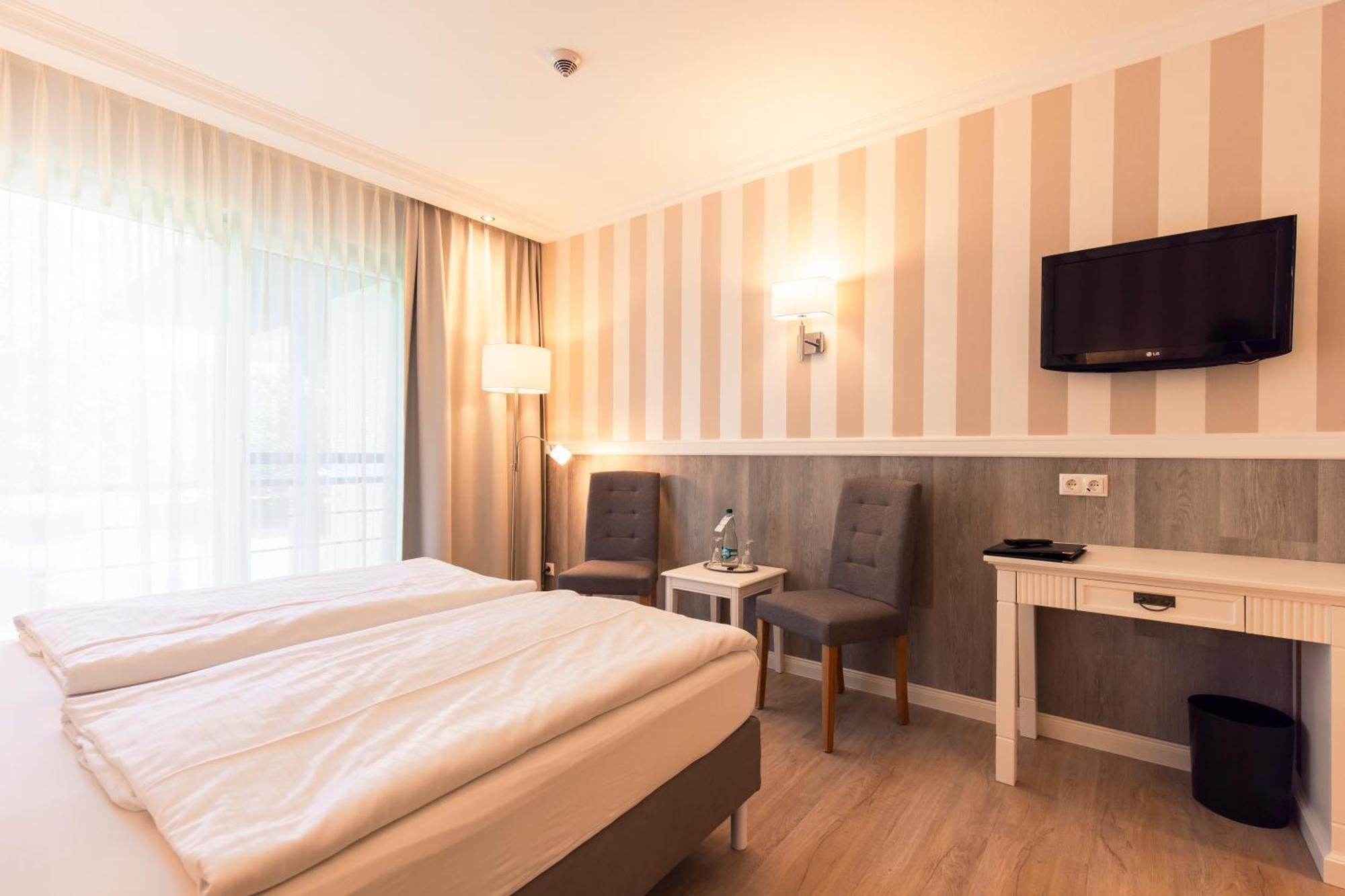 Resort Hotel IV Jahreszeiten זינקסט מראה חיצוני תמונה