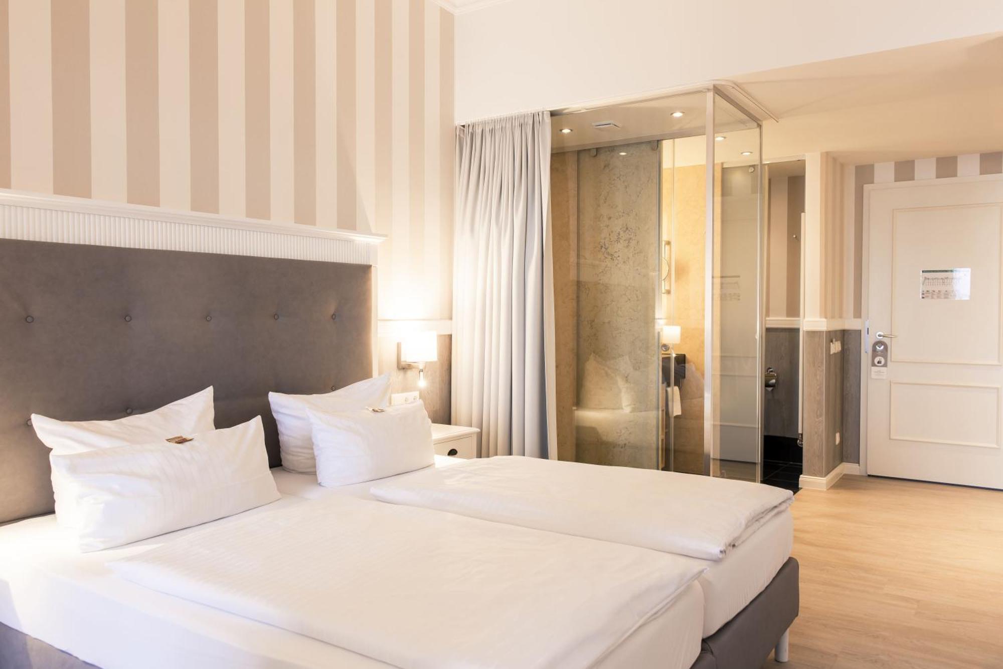Resort Hotel IV Jahreszeiten זינקסט מראה חיצוני תמונה