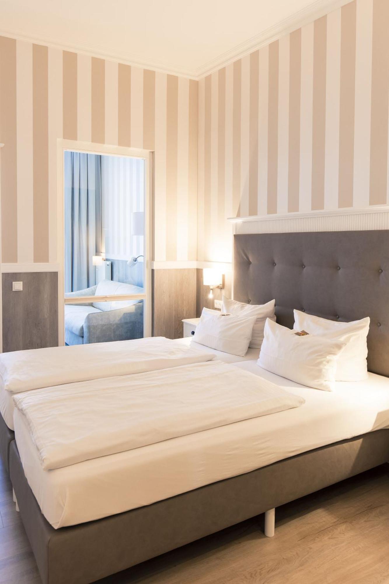 Resort Hotel IV Jahreszeiten זינקסט מראה חיצוני תמונה