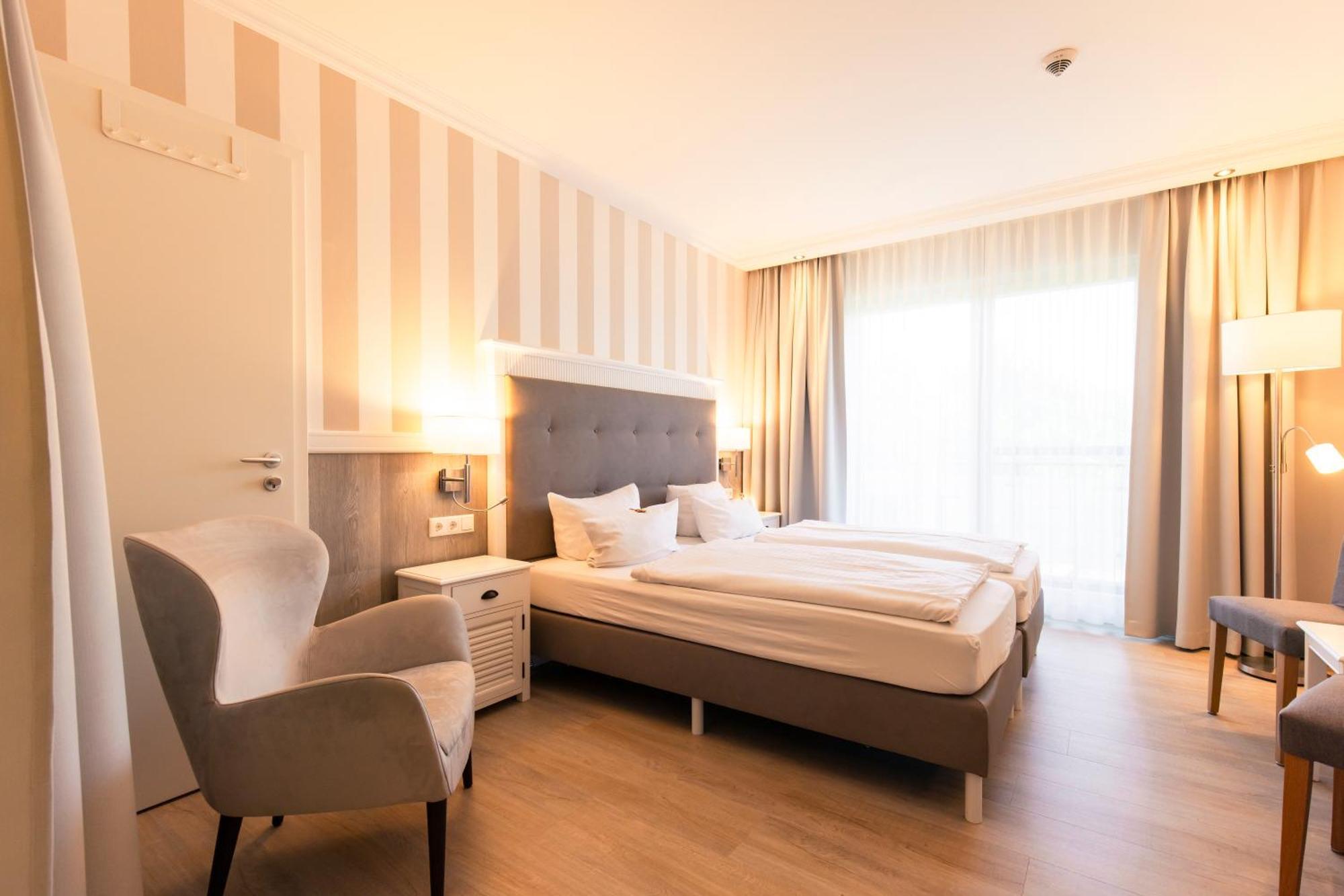 Resort Hotel IV Jahreszeiten זינקסט מראה חיצוני תמונה