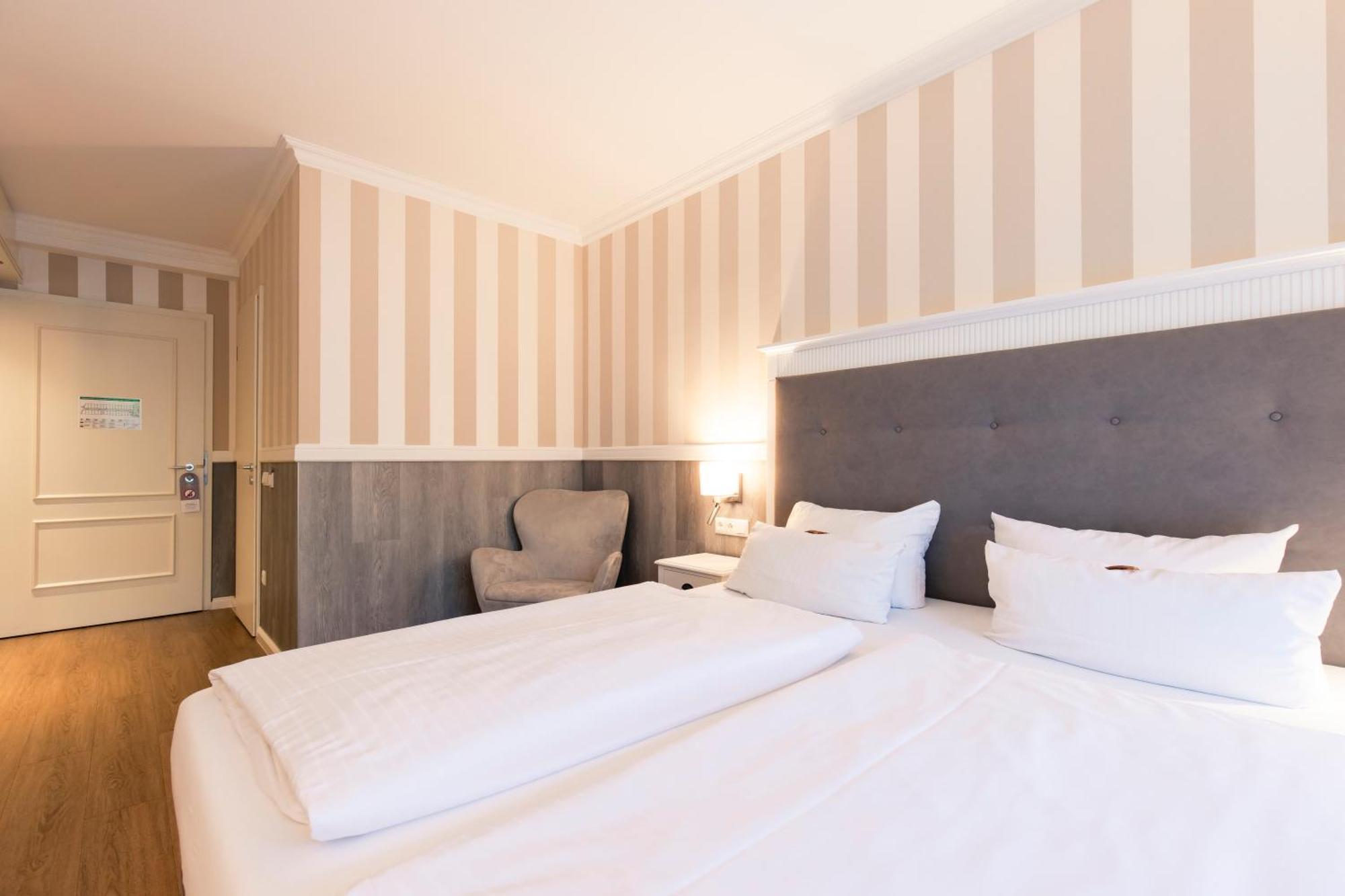 Resort Hotel IV Jahreszeiten זינקסט מראה חיצוני תמונה